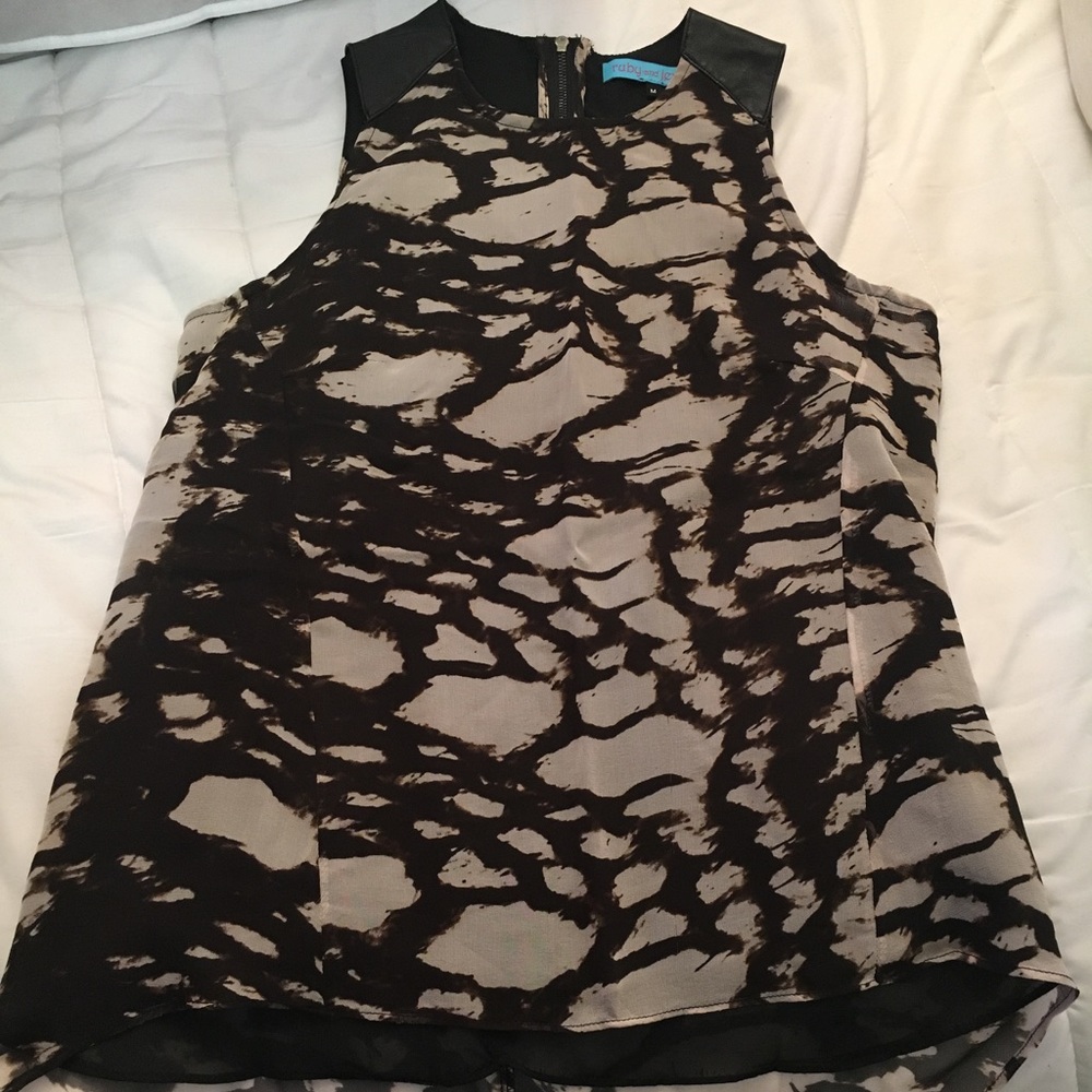 Ruby & Jenna tank top